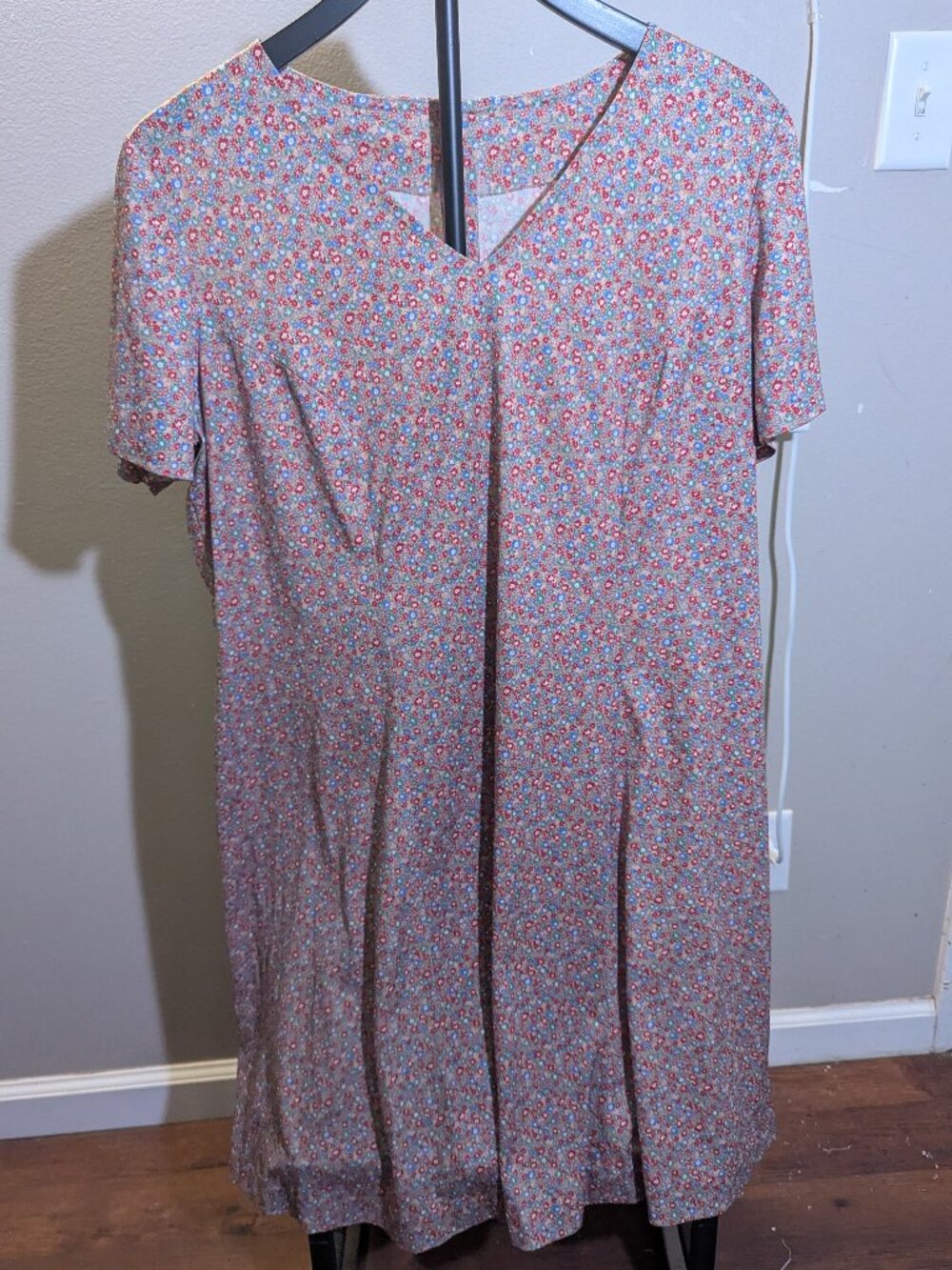 Vintage Handmade Multicolor Floral V-Neck Short Sleeve Dress